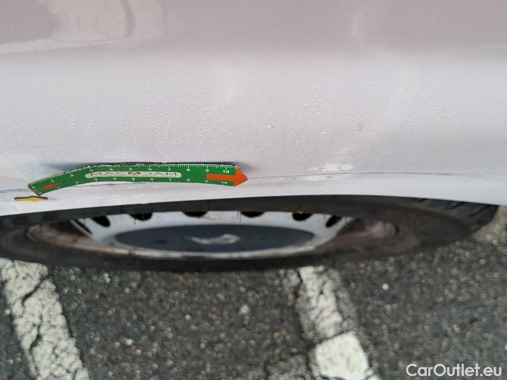  Nissan  Primastar NISSAN  4p Combi L2H1 2900KG 2.0 DCI 115 Acenta #23