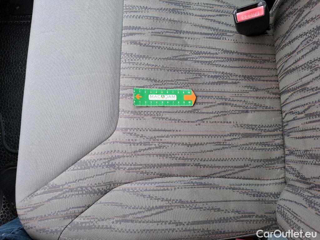  Nissan  Primastar NISSAN  4p Combi L2H1 2900KG 2.0 DCI 115 Acenta #120