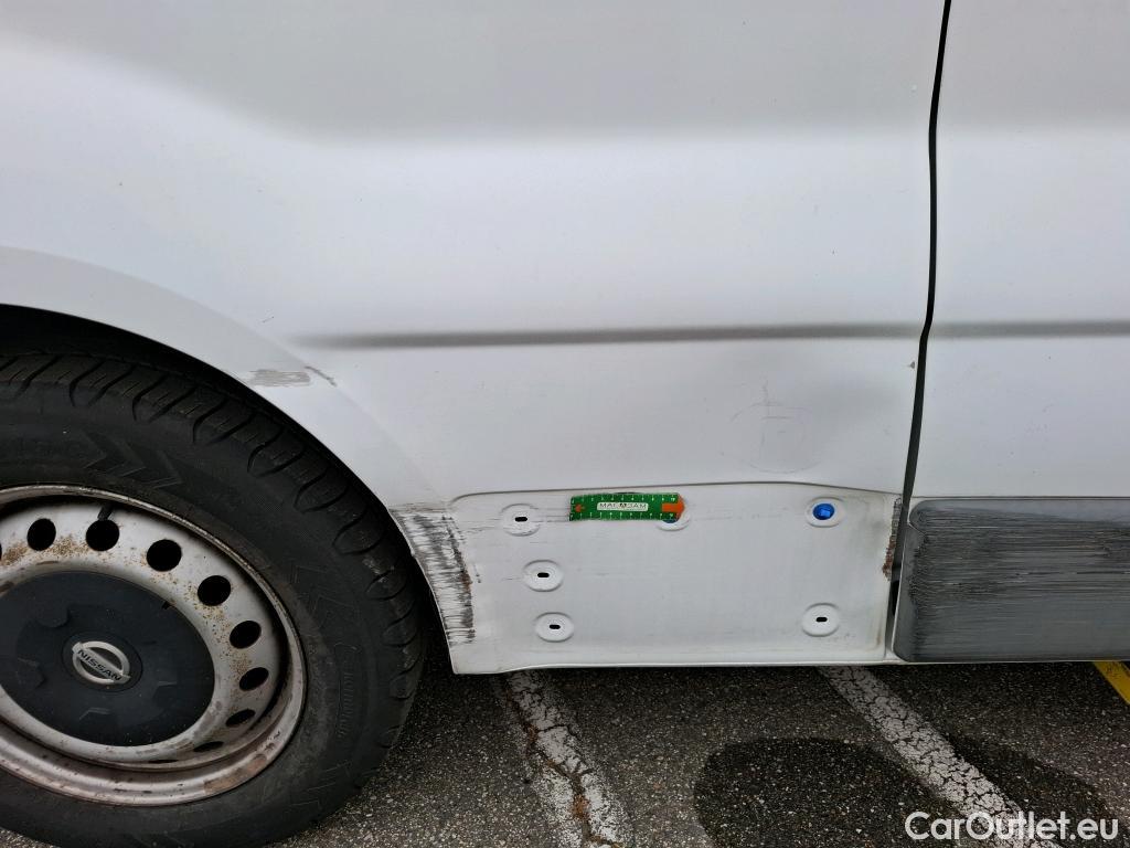 Nissan  Primastar NISSAN  4p Combi L2H1 2900KG 2.0 DCI 115 Acenta #76