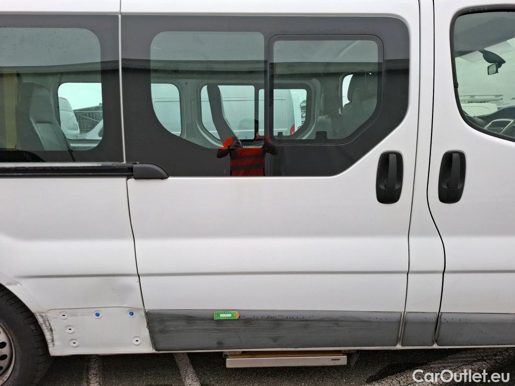  Nissan  Primastar NISSAN  4p Combi L2H1 2900KG 2.0 DCI 115 Acenta #61