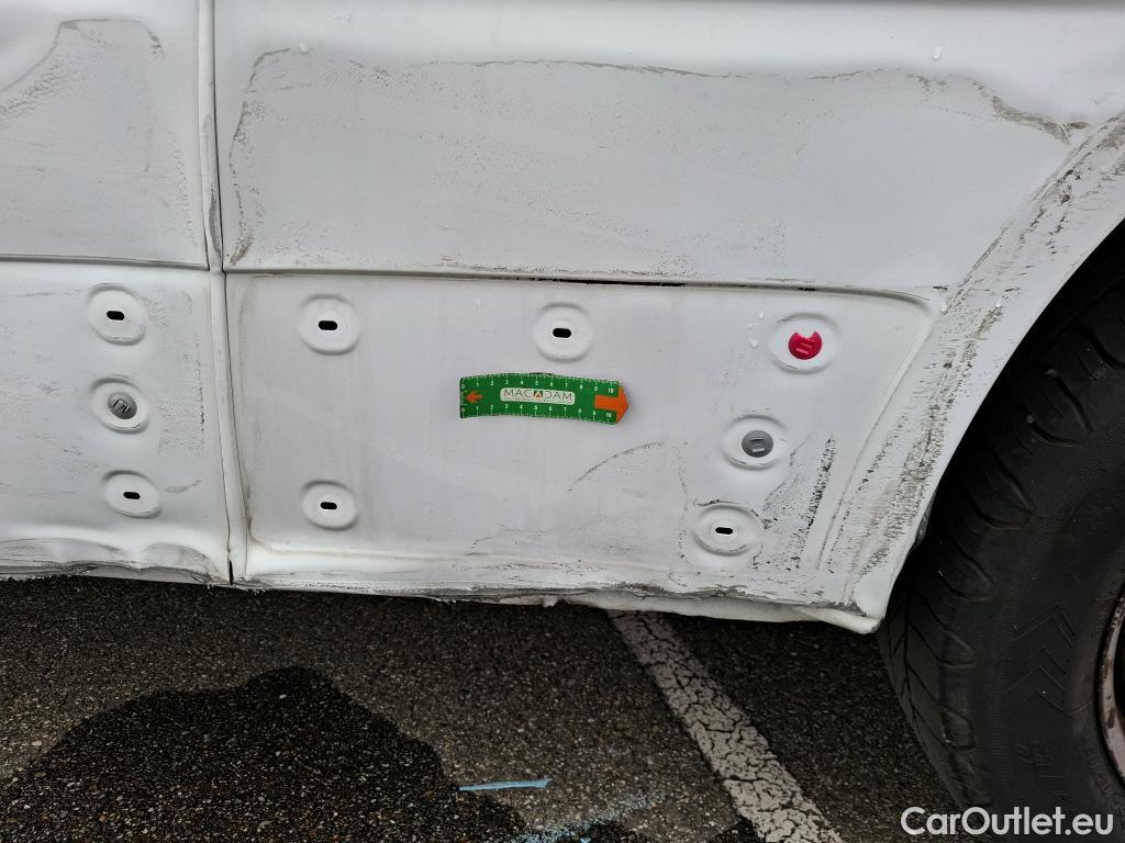  Nissan  Primastar NISSAN  4p Combi L2H1 2900KG 2.0 DCI 115 Acenta #78