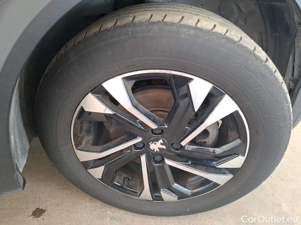  Peugeot  2008  Allure Business 1.5 HDi 130CV BVA8 E6d #10