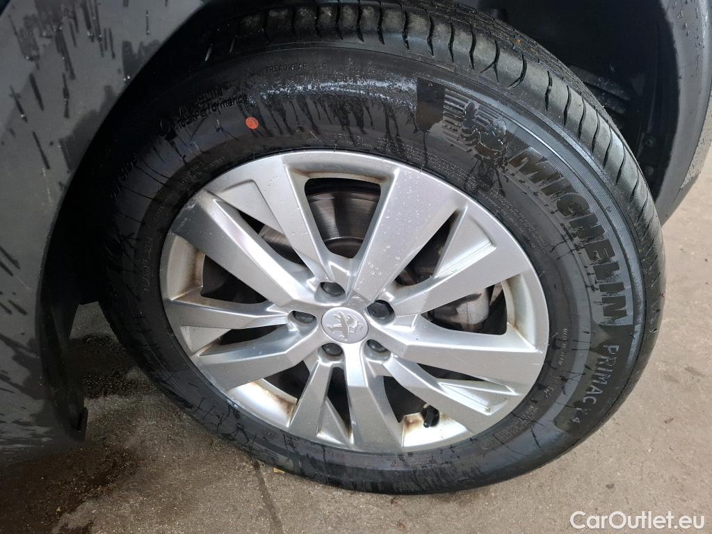  Peugeot  3008  II Active Pack 1.2 PureTech 130CV BVA8 E6d #4