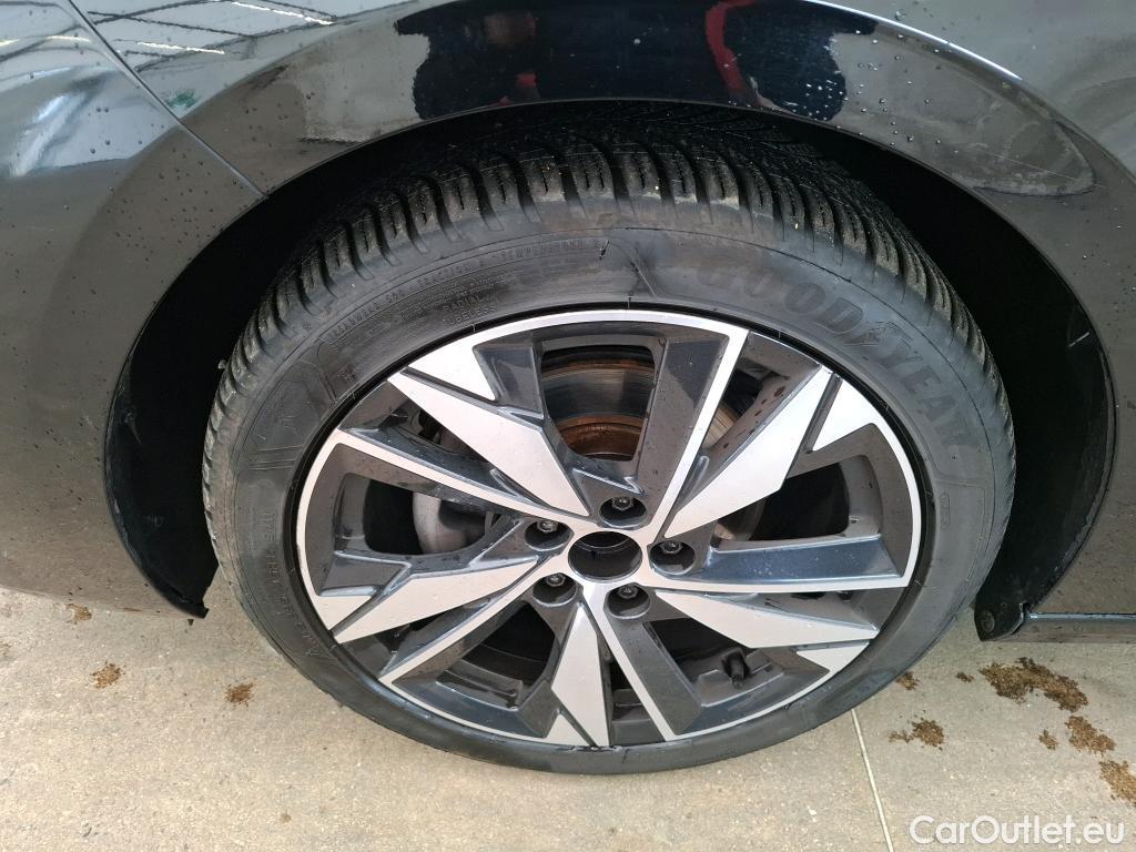  Peugeot  308  Allure 1.2 PureTech 130CV BVA8 E6d #59