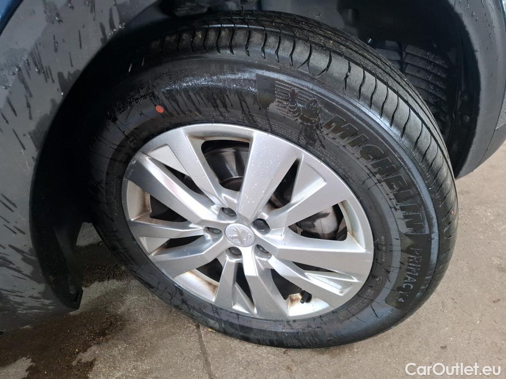  Peugeot  3008  II Active Pack 1.2 PureTech 130CV BVA8 E6d #3