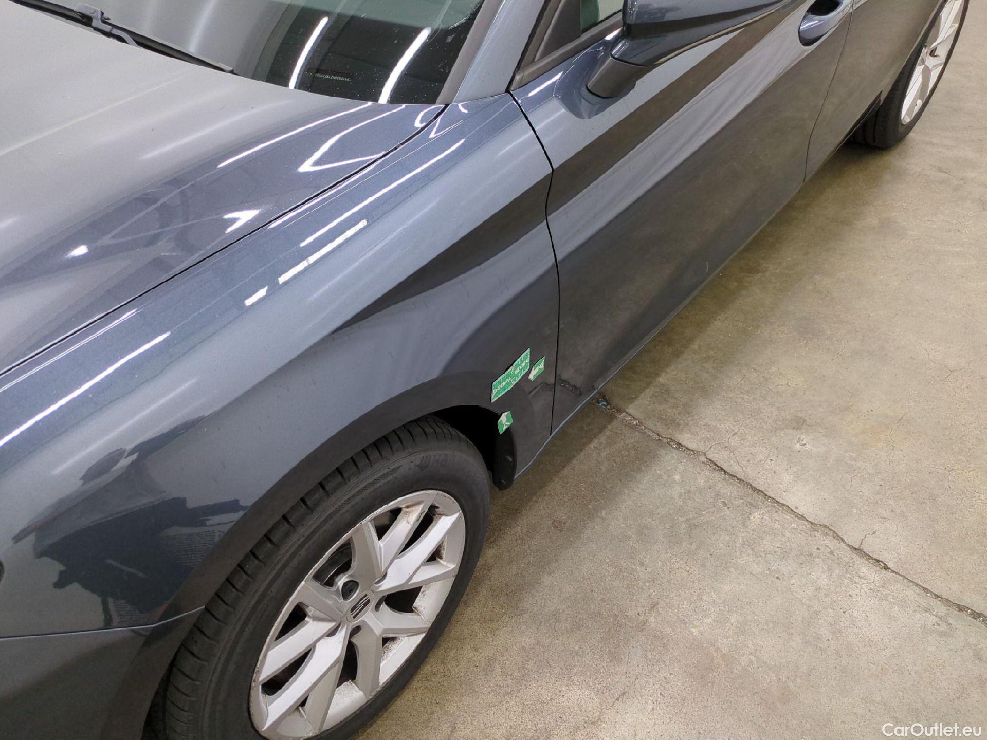  Seat  Leon SEAT  / 2020 / 5P / Berline 1.0 eTSI 110 DSG S&S Style Business #24