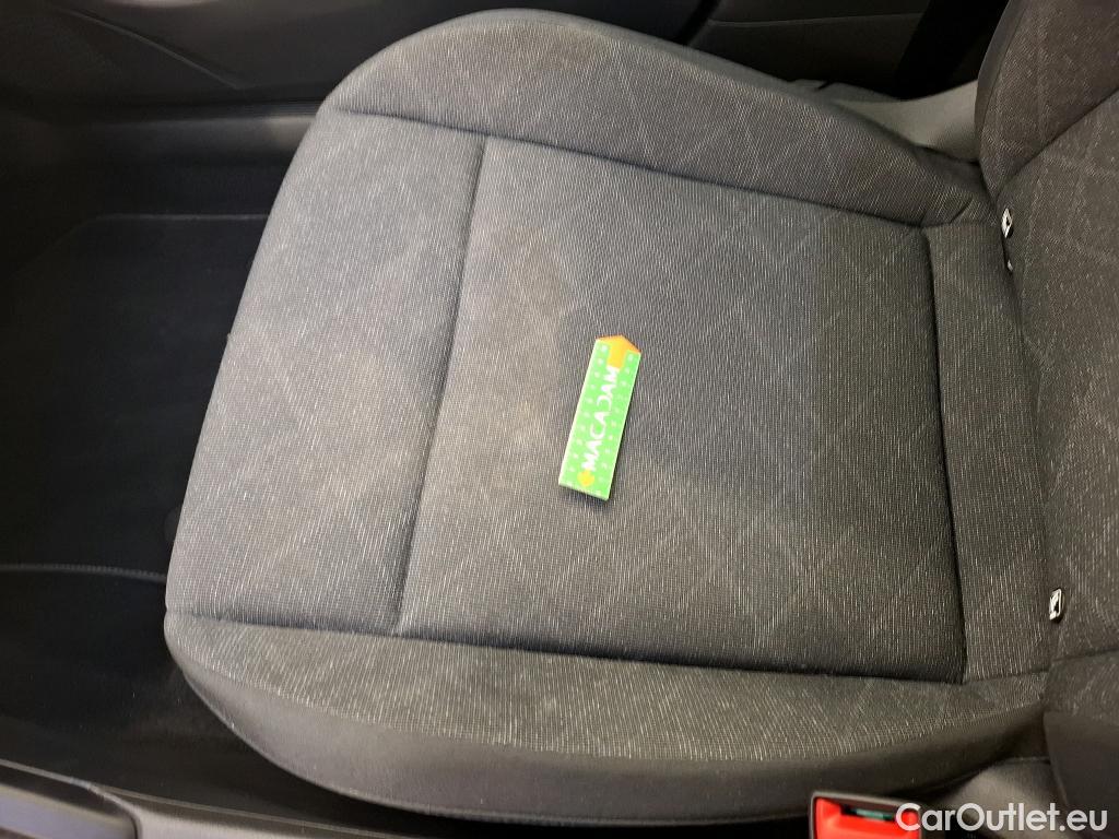  Volkswagen  Golf  VOLKSWAGEN / 2020 / 5P / Berline 2.0 TDI SCR 115 BVM6 Life Busi #10