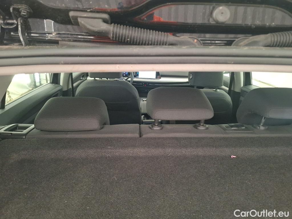  Volkswagen  Golf  VOLKSWAGEN / 2020 / 5P / Berline 1.0 eTSI OPF 110 DSG7 Life Business #28