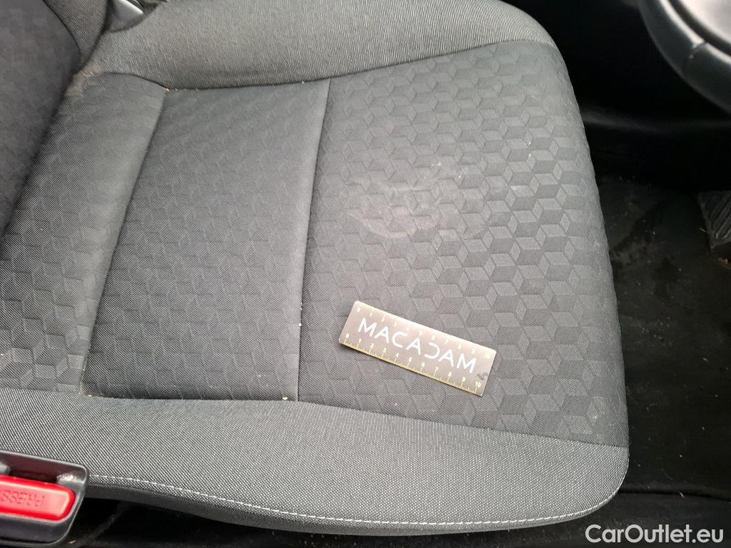  Toyota  Yaris TOYOTA  Hybride / 2019 / 5P / Berline Hybride 116h France Business Stage Acad #59