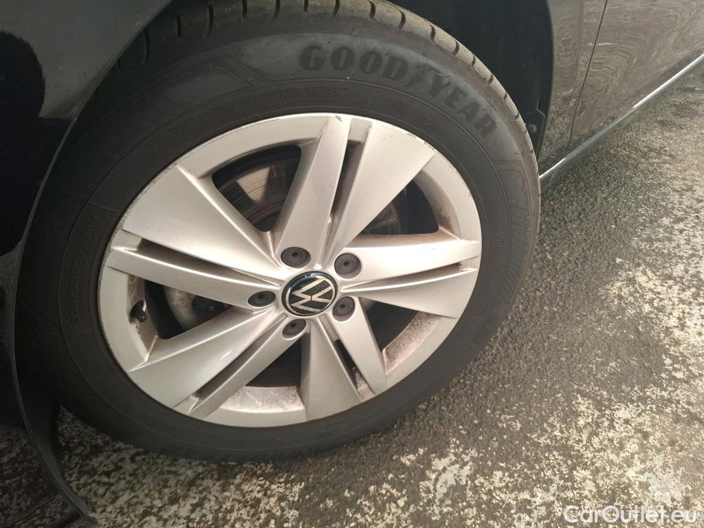  Volkswagen  Golf  VOLKSWAGEN / 2020 / 5P / Berline 1.0 eTSI OPF 110 DSG7 Life Business #22