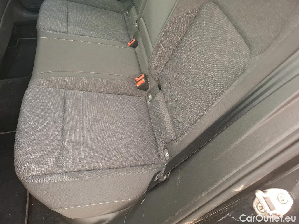  Volkswagen  Golf  VOLKSWAGEN / 2020 / 5P / Berline 1.0 eTSI OPF 110 DSG7 Life Business #33