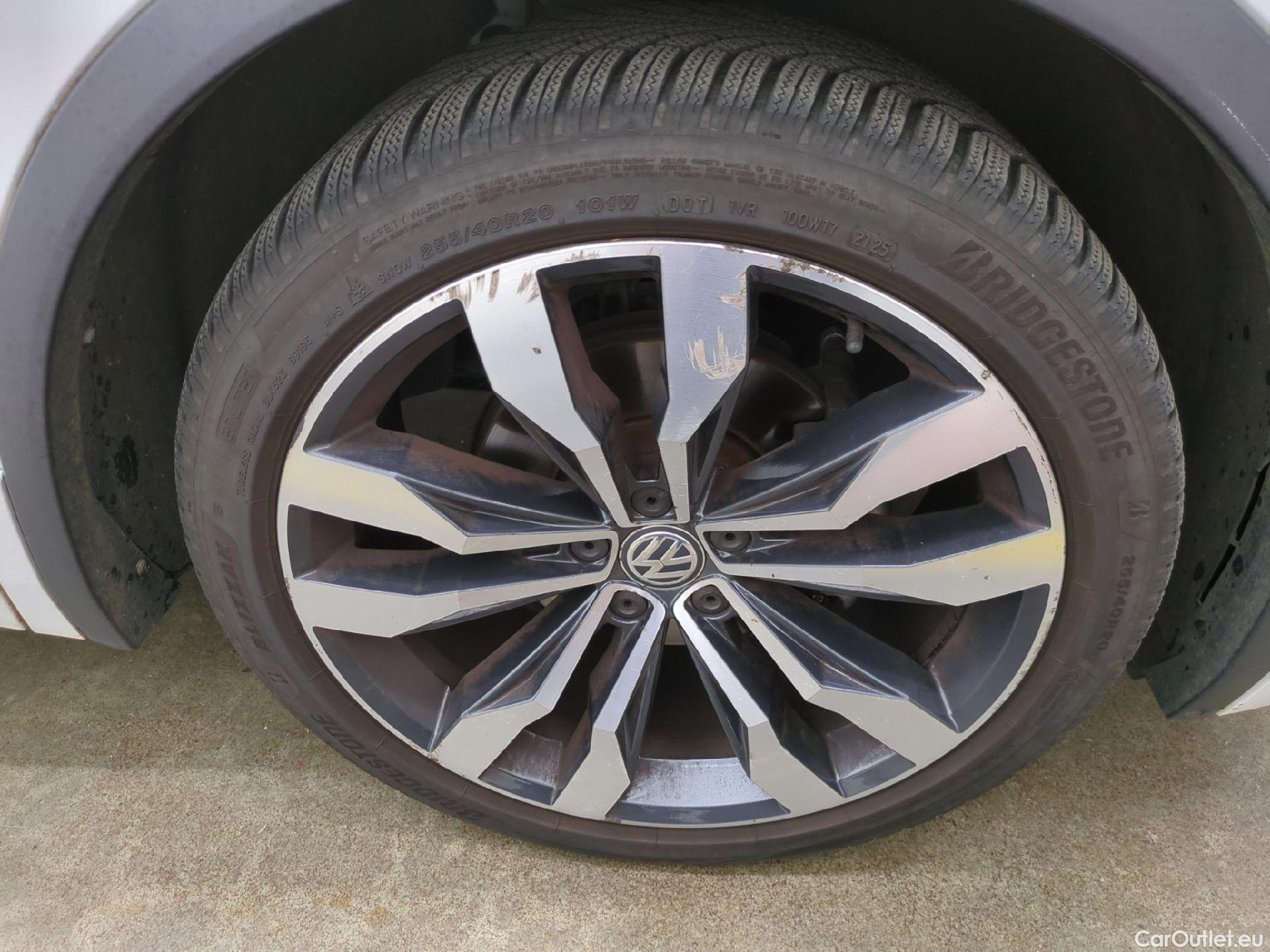  Volkswagen  Tiguan VOLKSWAGEN  5p SUV 2.0 TDI 150 DSG7 Carat Exclusive #9