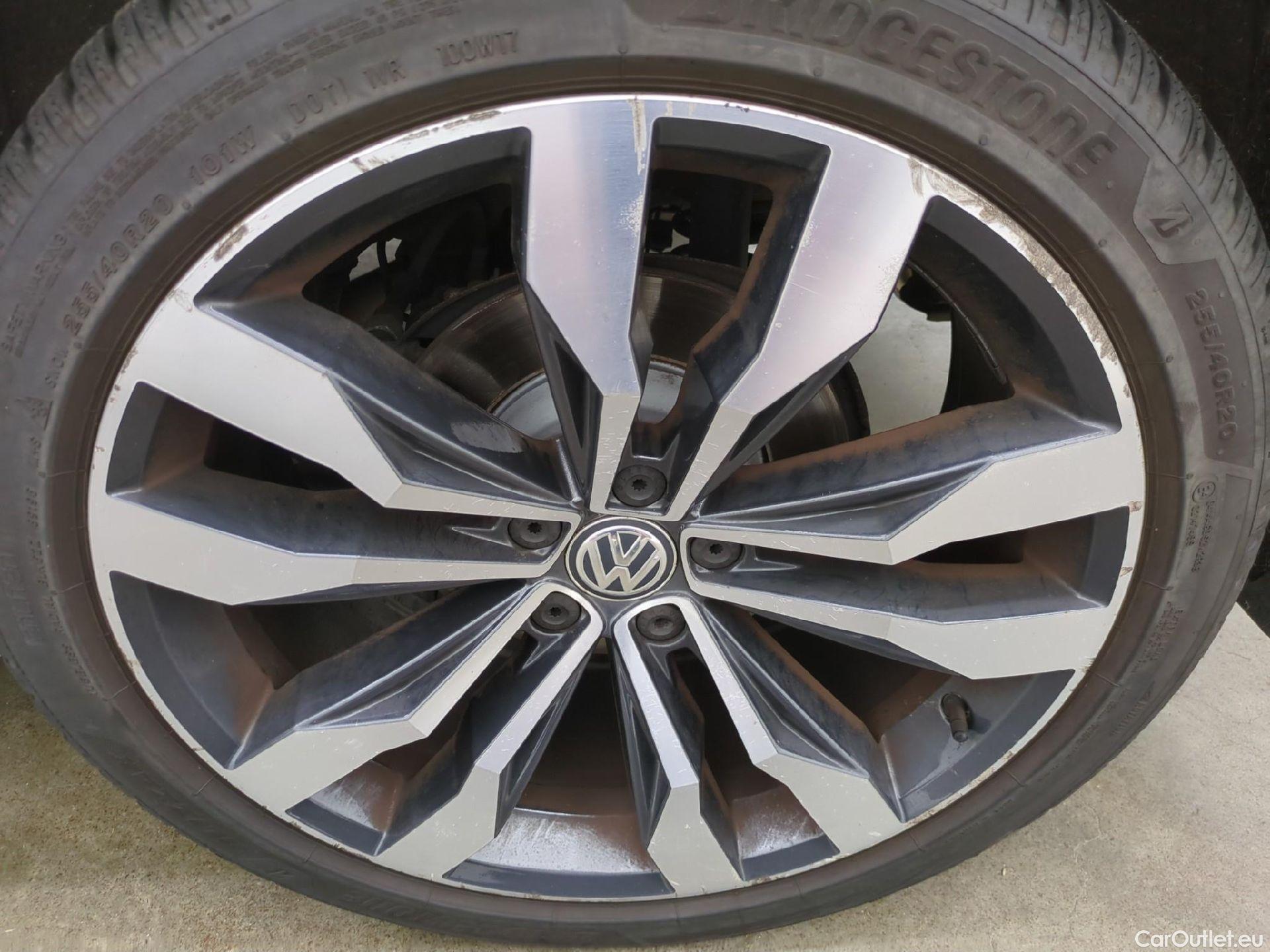  Volkswagen  Tiguan VOLKSWAGEN  5p SUV 2.0 TDI 150 DSG7 Carat Exclusive #28