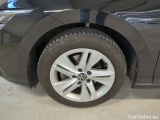  Volkswagen  Golf  Volkswagen Variant 1.5 eTSI EVO 130KM DSG 7 Life 5d #14