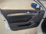  Volkswagen  Passat Volkswagen  Variant 2.0 TDI SCR 4MOTION 200 KM DSG Elegance 5d #19