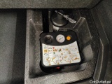  Renault  Captur Renault  E-TECH Plug-in Hybrid Rive Gauche 5d #16