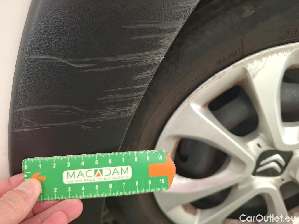  Citroen  C3  Société Feel 1.2 PureTech 80CV BVM5 E6d #12