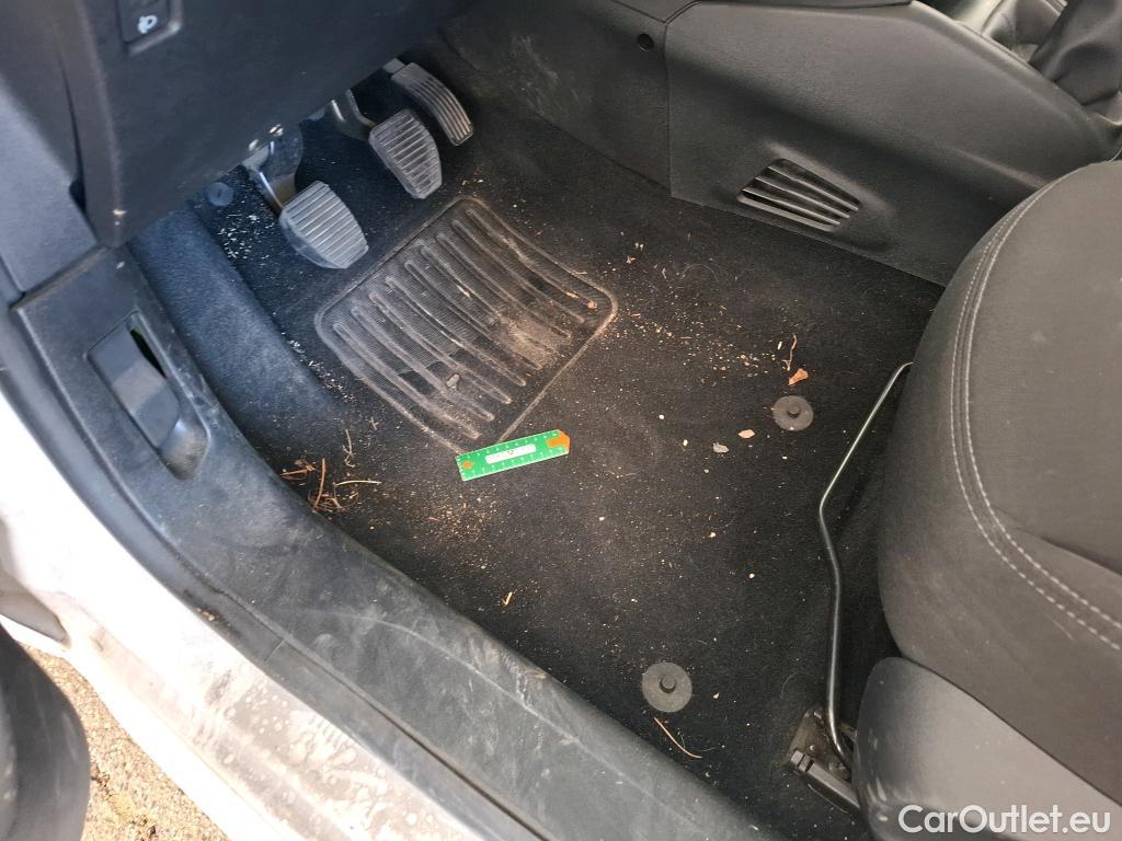  Peugeot  208  Affaire Premium Pack 1.2 80CV BVM5 E6dT #1