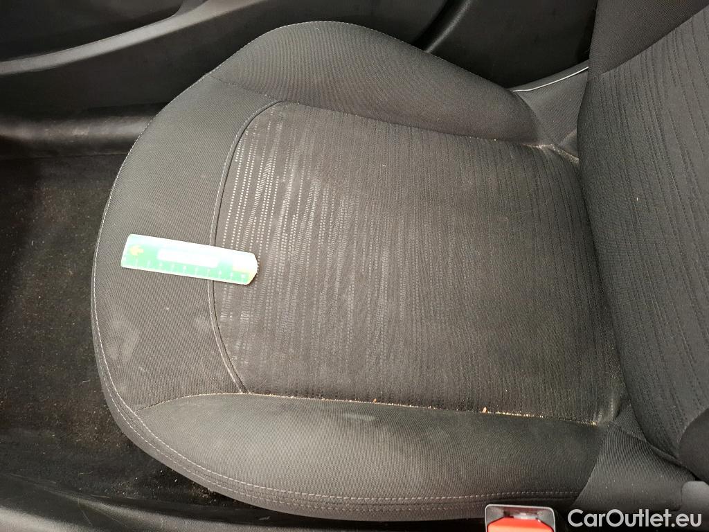  Peugeot  208  Affaire Premium Pack 1.5 HDi 100CV BVM5 E6dT #42