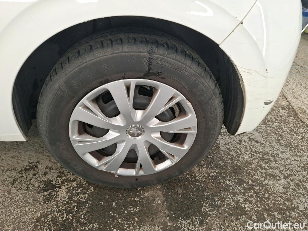  Peugeot  208  Affaire Premium Pack 1.5 HDi 100CV BVM5 E6dT #33