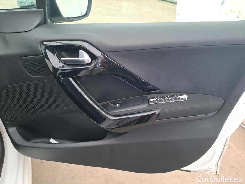  Peugeot  208  Affaire Premium Pack 1.5 HDi 100CV BVM5 E6dT #48