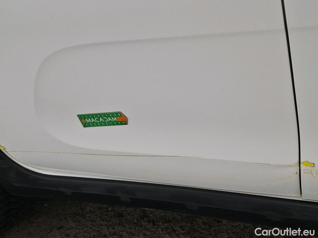  Citroen  C3  Société Feel 1.5 BlueHDI 100CV BVM6 E6d #8