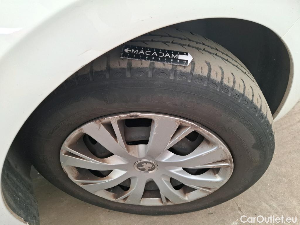  Peugeot  208  Affaire Premium Pack 1.5 HDi 100CV BVM5 E6dT #41