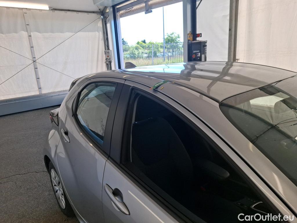  Toyota  Yaris TOYOTA  Hybride Affaires / 2019 / 5P / Berline 1.5 Hybride 116h Dynamic Business Affair #26