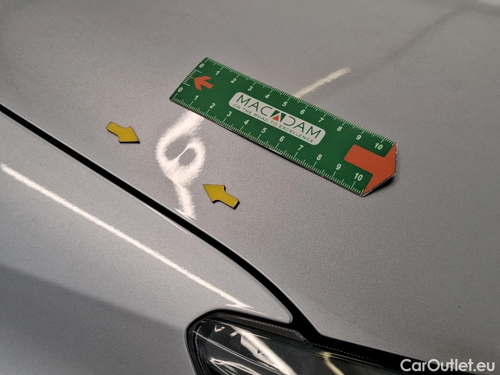  Toyota  Yaris TOYOTA  Hybride Affaires / 2019 / 5P / Berline 1.5 Hybride 116h Dynamic Business Affair #24