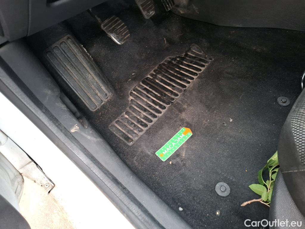  Renault  Clio  IV Air 1.5 dCi 90CV BVM5 E6 #38