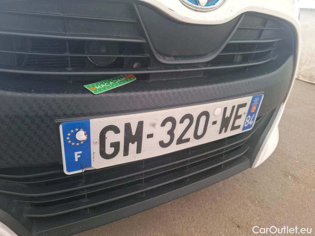  Toyota  Yaris TOYOTA  Hybride Affaires / 2019 / 5P / Berline 1.5 Hybride 116h Dynamic Business Affair #51
