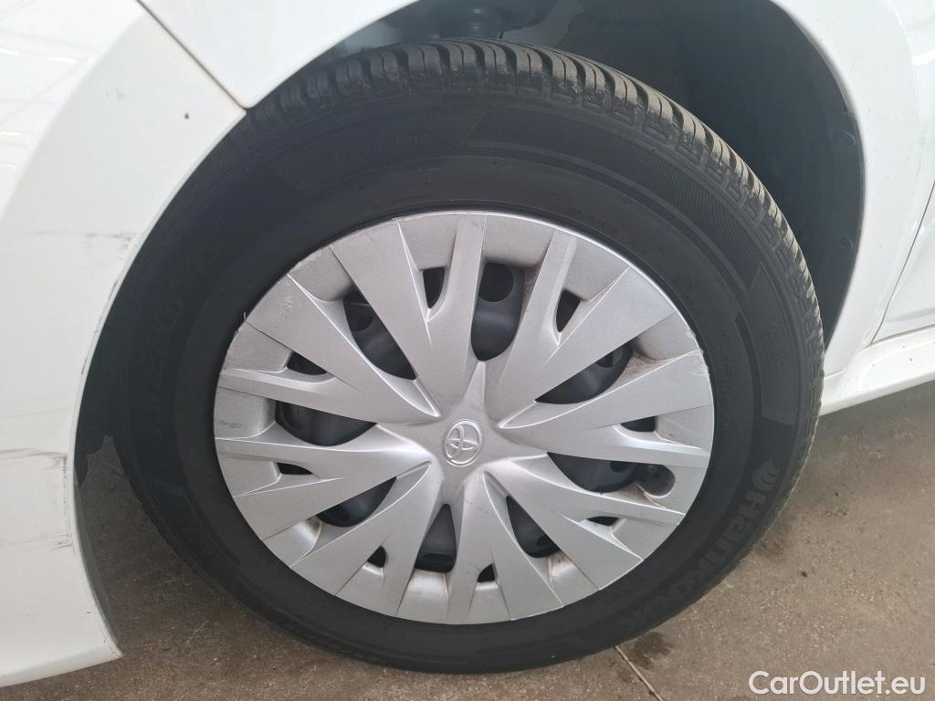  Toyota  Yaris TOYOTA  Hybride Affaires / 2019 / 5P / Berline 1.5 Hybride 116h Dynamic Business Affair #49