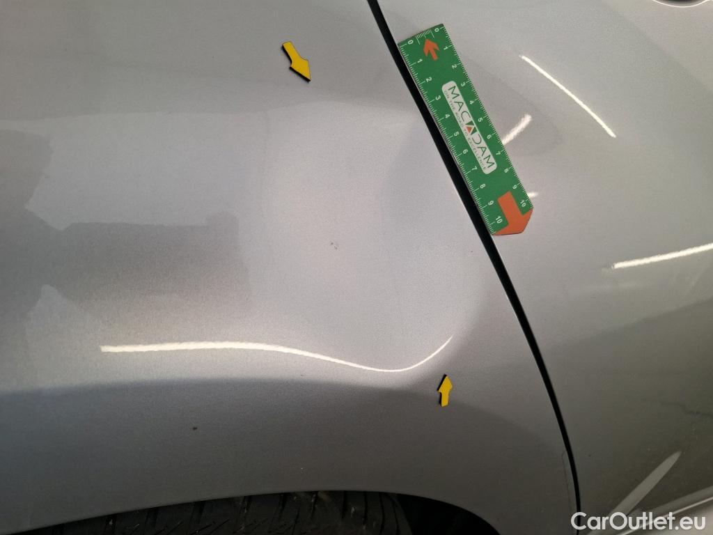  Toyota  Yaris TOYOTA  Hybride Affaires / 2019 / 5P / Berline 1.5 Hybride 116h Dynamic Business Affair #9