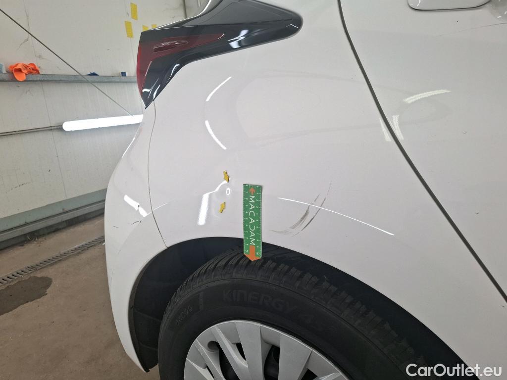  Toyota  Yaris TOYOTA  Hybride Affaires / 2019 / 5P / Berline 1.5 Hybride 116h Dynamic Business Affair #37