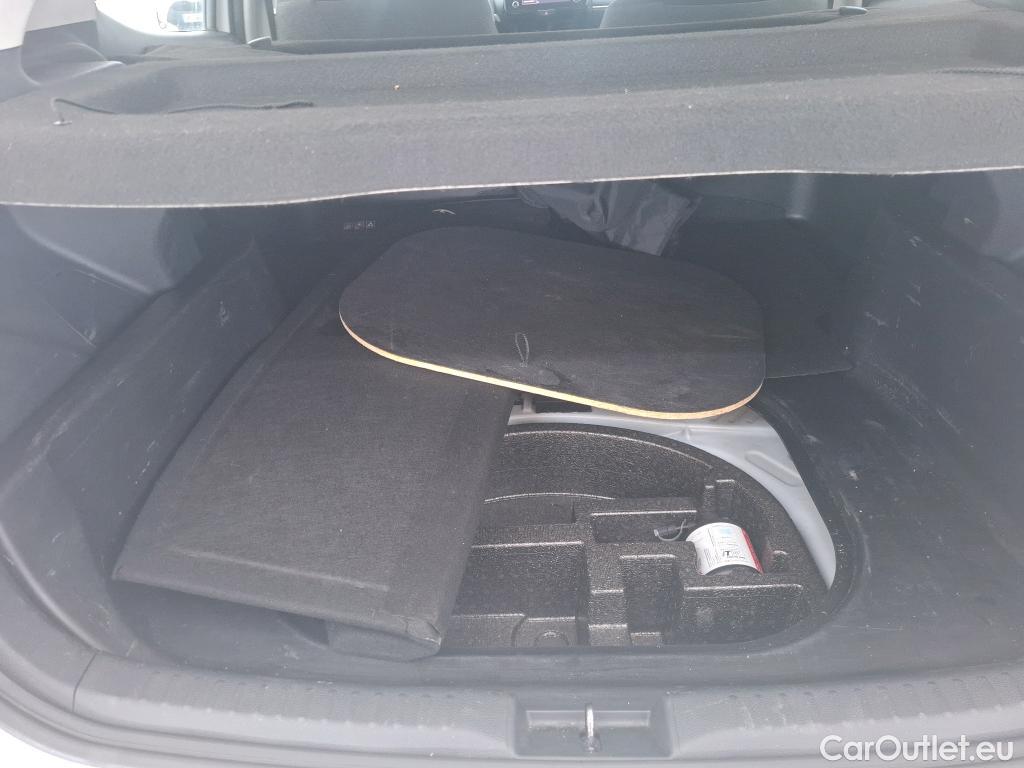  Toyota  Yaris TOYOTA  Hybride Affaires / 2019 / 5P / Berline 1.5 Hybride 116h Dynamic Business Affair #43