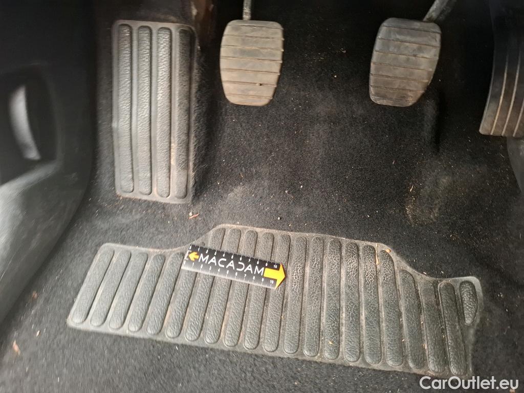  Renault  Clio  IV Air MediaNav 1.5 dCi 75CV BVM5 E6 #6