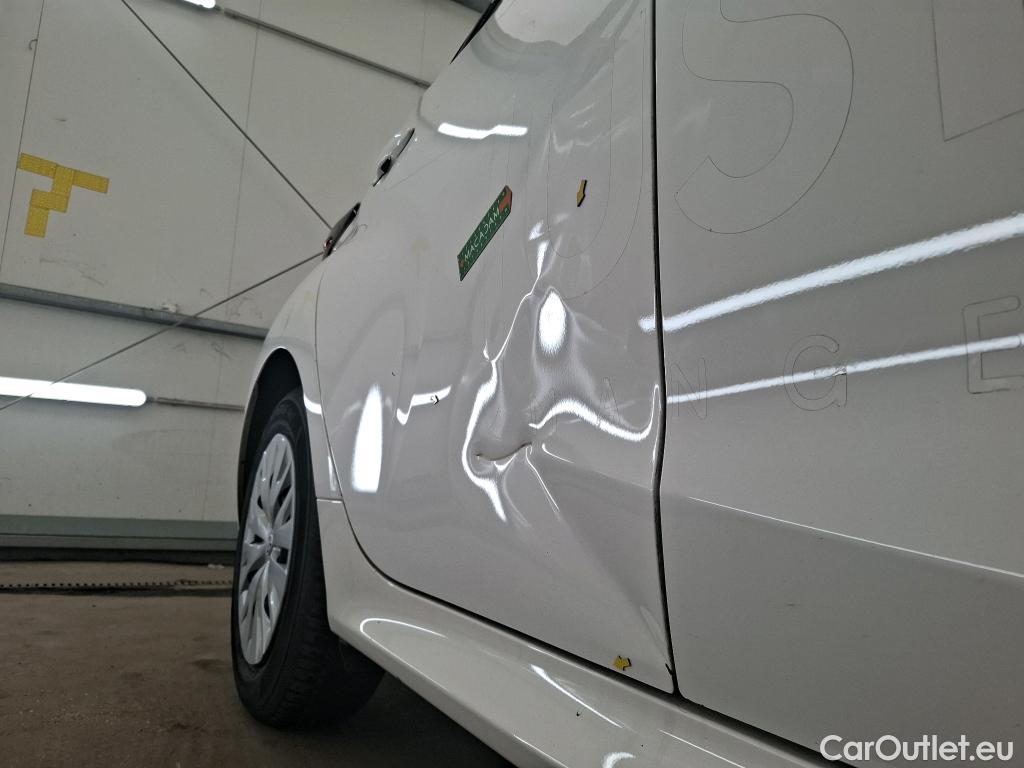  Toyota  Yaris TOYOTA  Hybride Affaires / 2019 / 5P / Berline 1.5 Hybride 116h Dynamic Business Affair #2