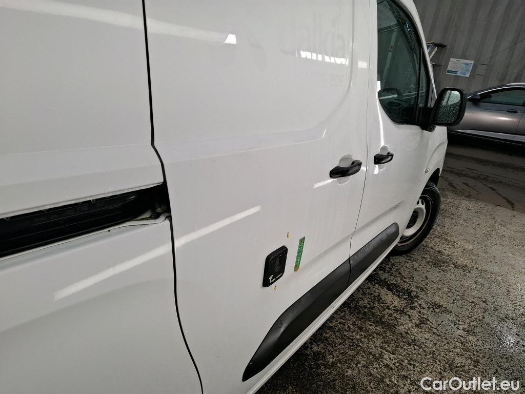  Citroen  Berlingo  Fourgon Driver XL 950 1.5 BlueHDi 100CV BVM5 E6dT #4