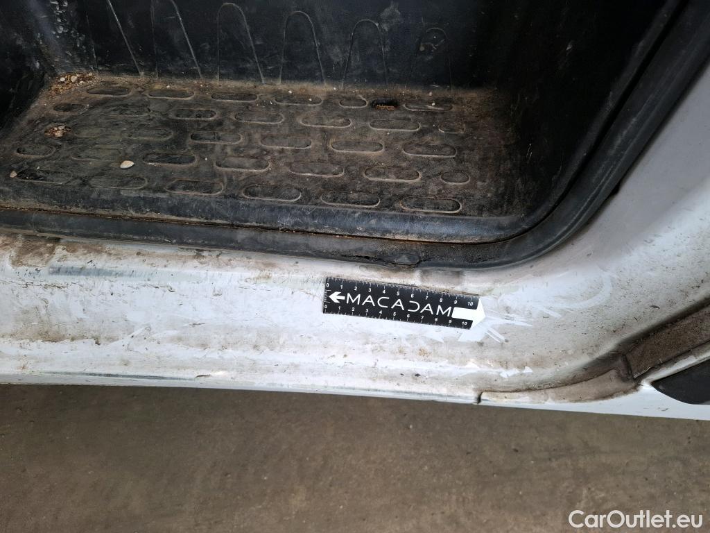  Peugeot  Boxer  Fourgon 330 L1H1 Asphalt BlueHDi 120 Stop&Start 2.2 120CV BVM6 #22