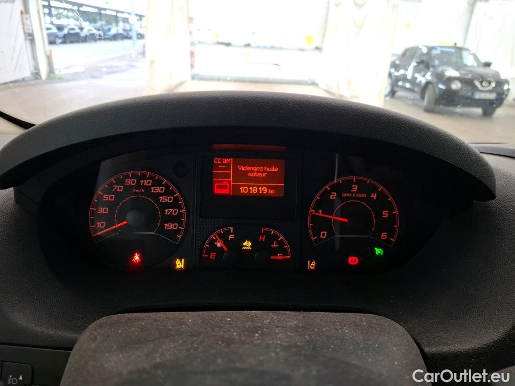  Peugeot  Boxer  Fourgon 330 L1H1 Asphalt BlueHDi 120 Stop&Start 2.2 120CV BVM6 #40