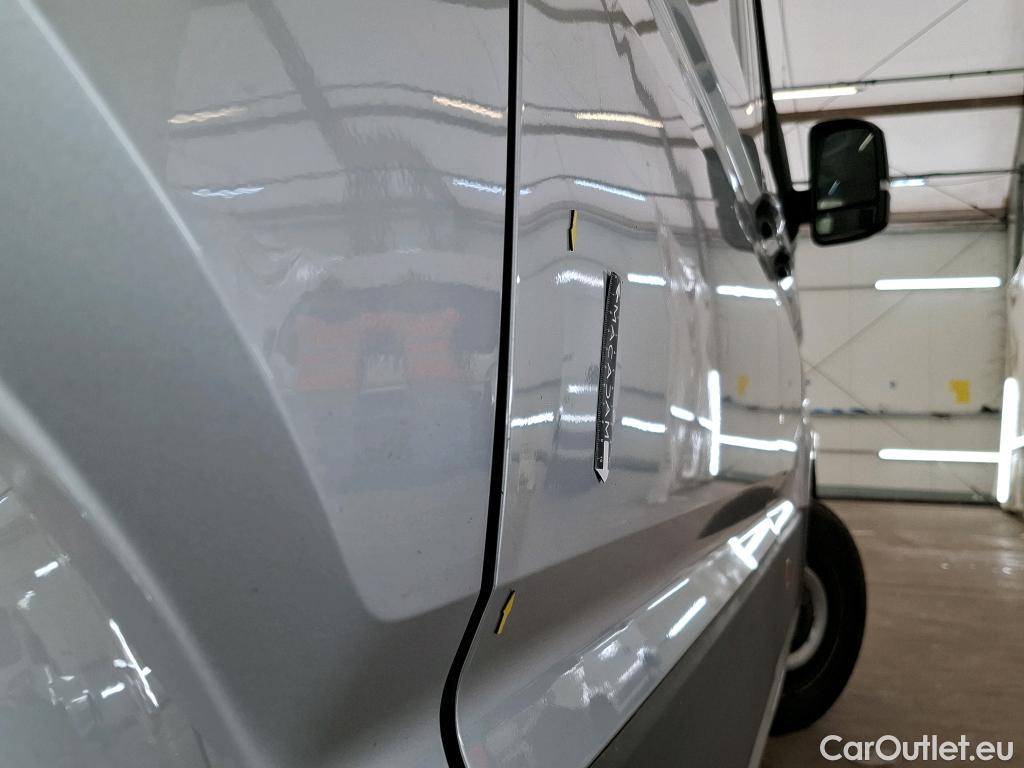  Volkswagen  Crafter  Fourgon Fourgon 35 mittlerer Radstand mit Hochdach FWD 2.0 140CV BVM6 #14