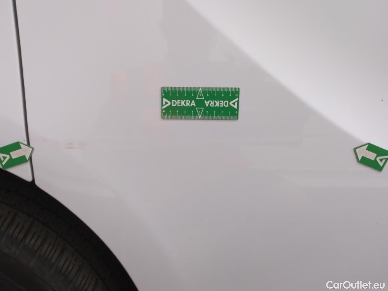  Renault  Trafic  III Fourgon L2H1 3T Confort 2.0 dCi 130CV BVM6 E6d #19