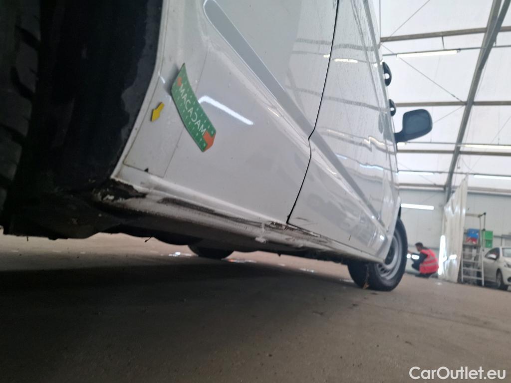 Volkswagen  Transporter T6  Fourgon lang 2.0 100CV BVM5 #51