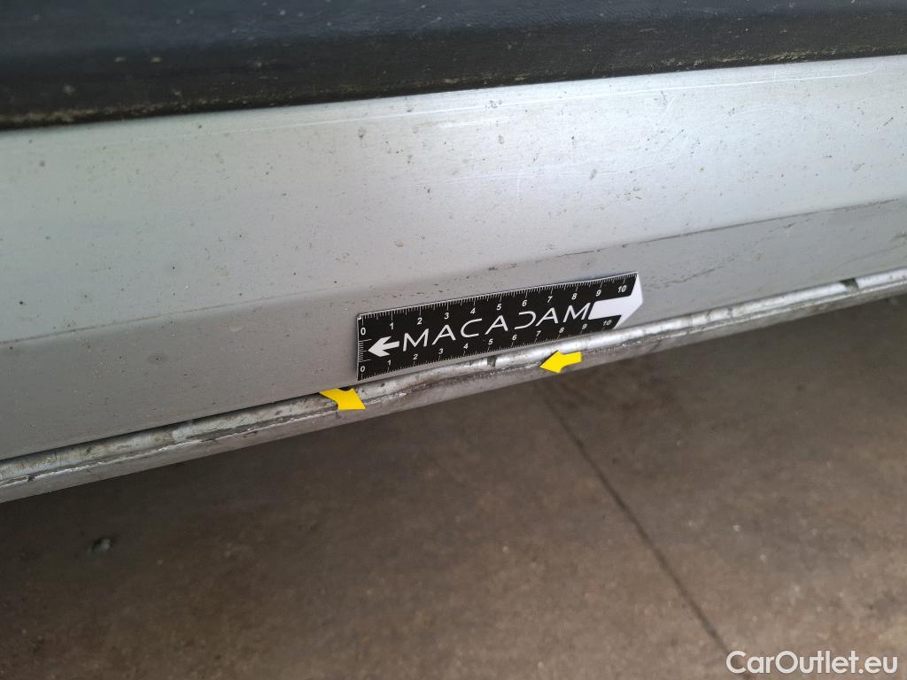  Volkswagen  Crafter  Fourgon Fourgon 35 mittlerer Radstand mit Hochdach FWD 2.0 140CV BVM6 #31