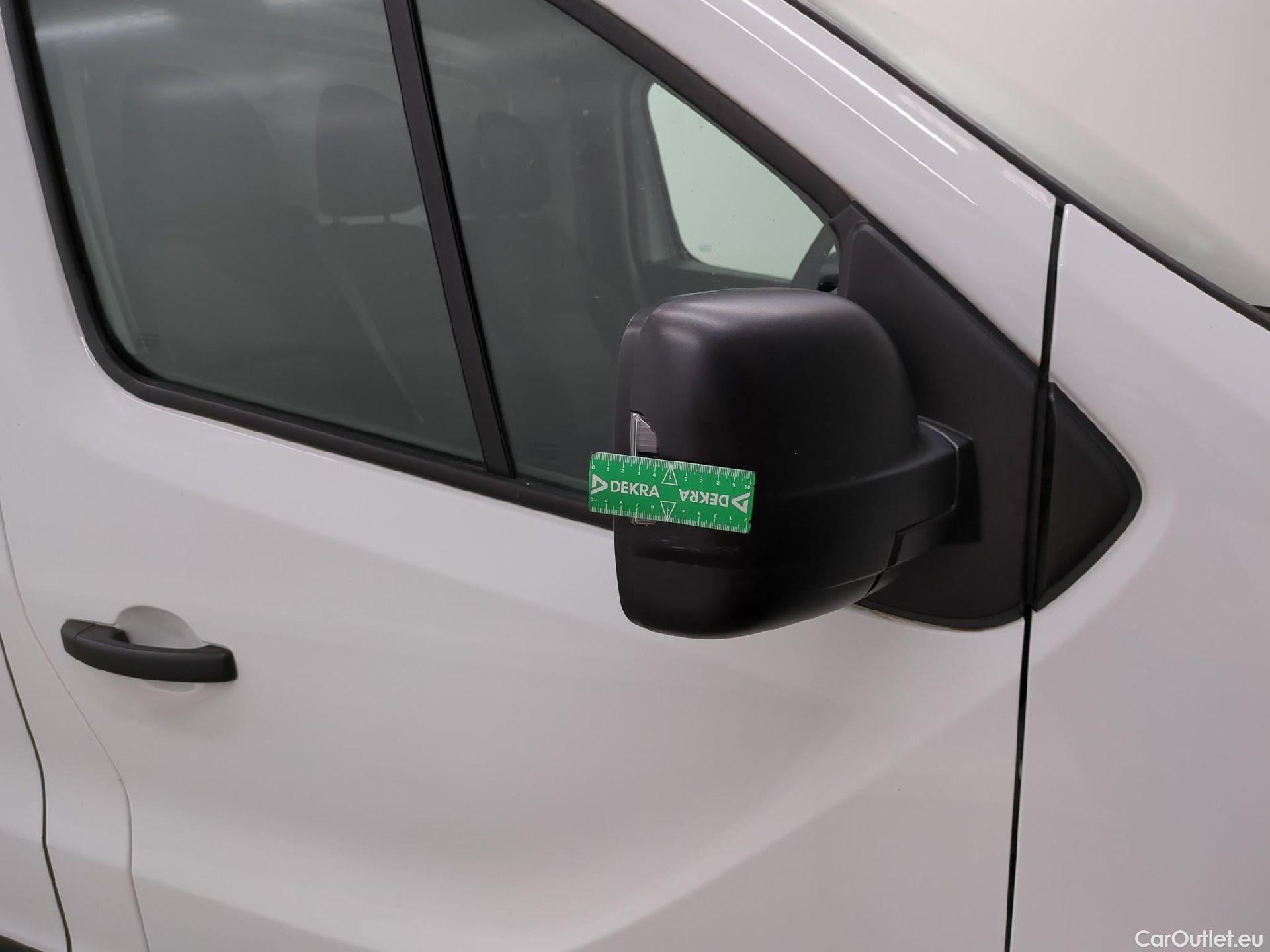 Renault  Trafic  III Fourgon L2H1 3T Confort 2.0 dCi 130CV BVM6 E6d #31