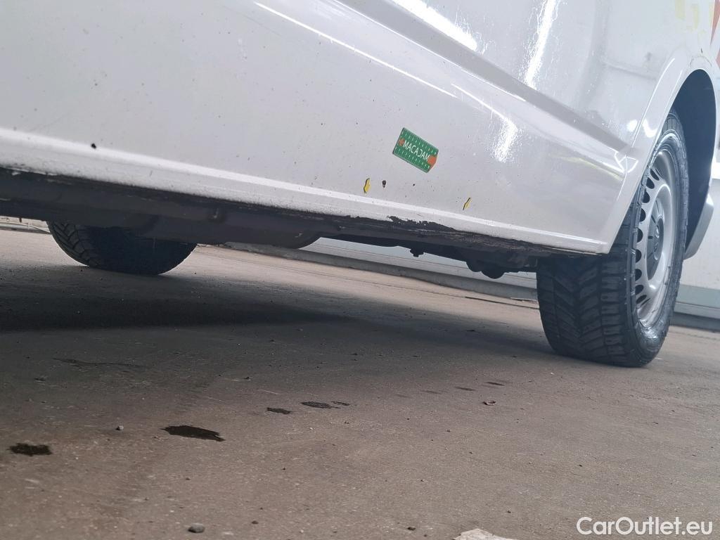  Volkswagen  Transporter T6  Fourgon lang 2.0 100CV BVM5 #40