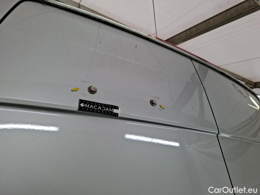  Volkswagen  Crafter  Fourgon Fourgon 35 mittlerer Radstand mit Hochdach FWD 2.0 140CV BVM6 #16