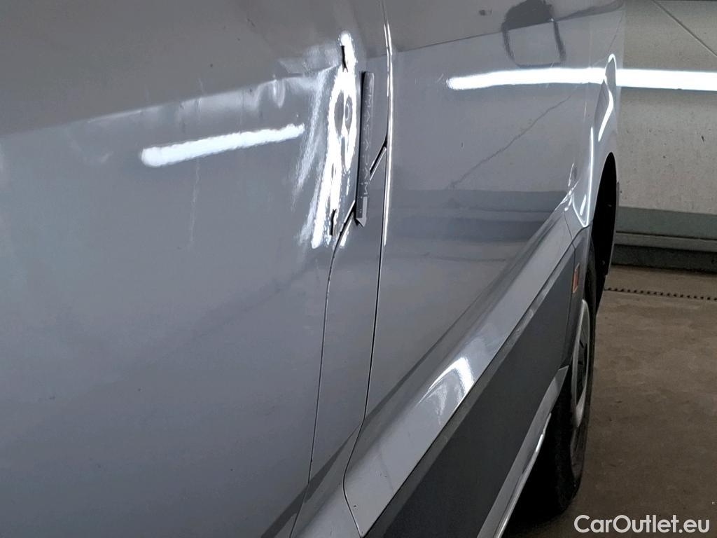  Volkswagen  Crafter  Fourgon Fourgon 35 mittlerer Radstand mit Hochdach FWD 2.0 140CV BVM6 #27