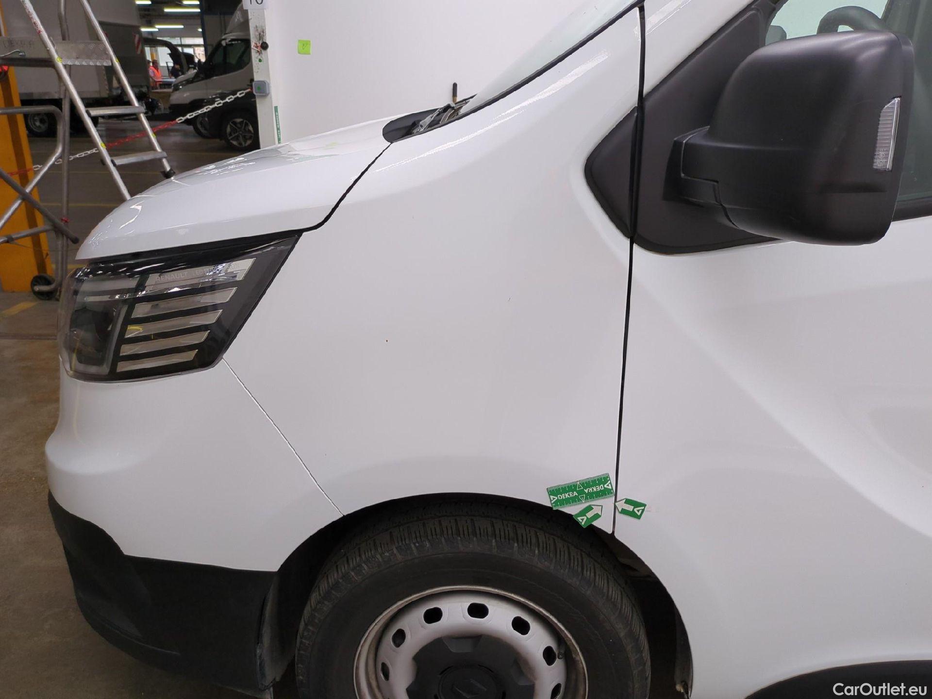  Renault  Trafic  III Fourgon L2H1 3T Confort 2.0 dCi 130CV BVM6 E6d #18