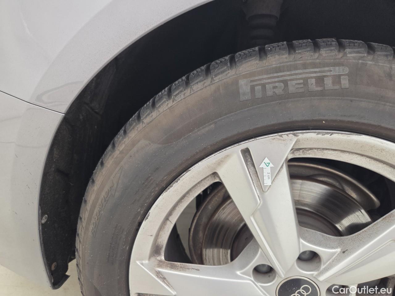  Audi  A6  Sport 40 TDI quattro #24